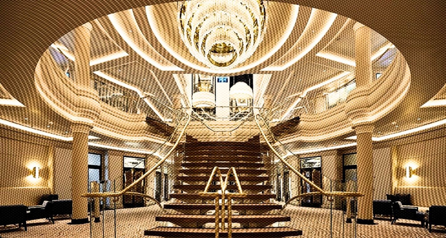 Atrio del  “Seven Seas Splendor”. | Cortesía Regent Seven Seas Cruise