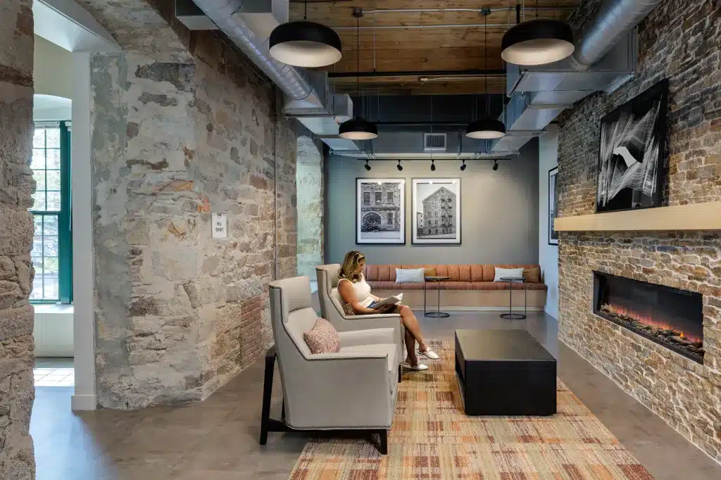 interior reutilización arquitectónica-Stone-Mill Fast Company México Cortesía